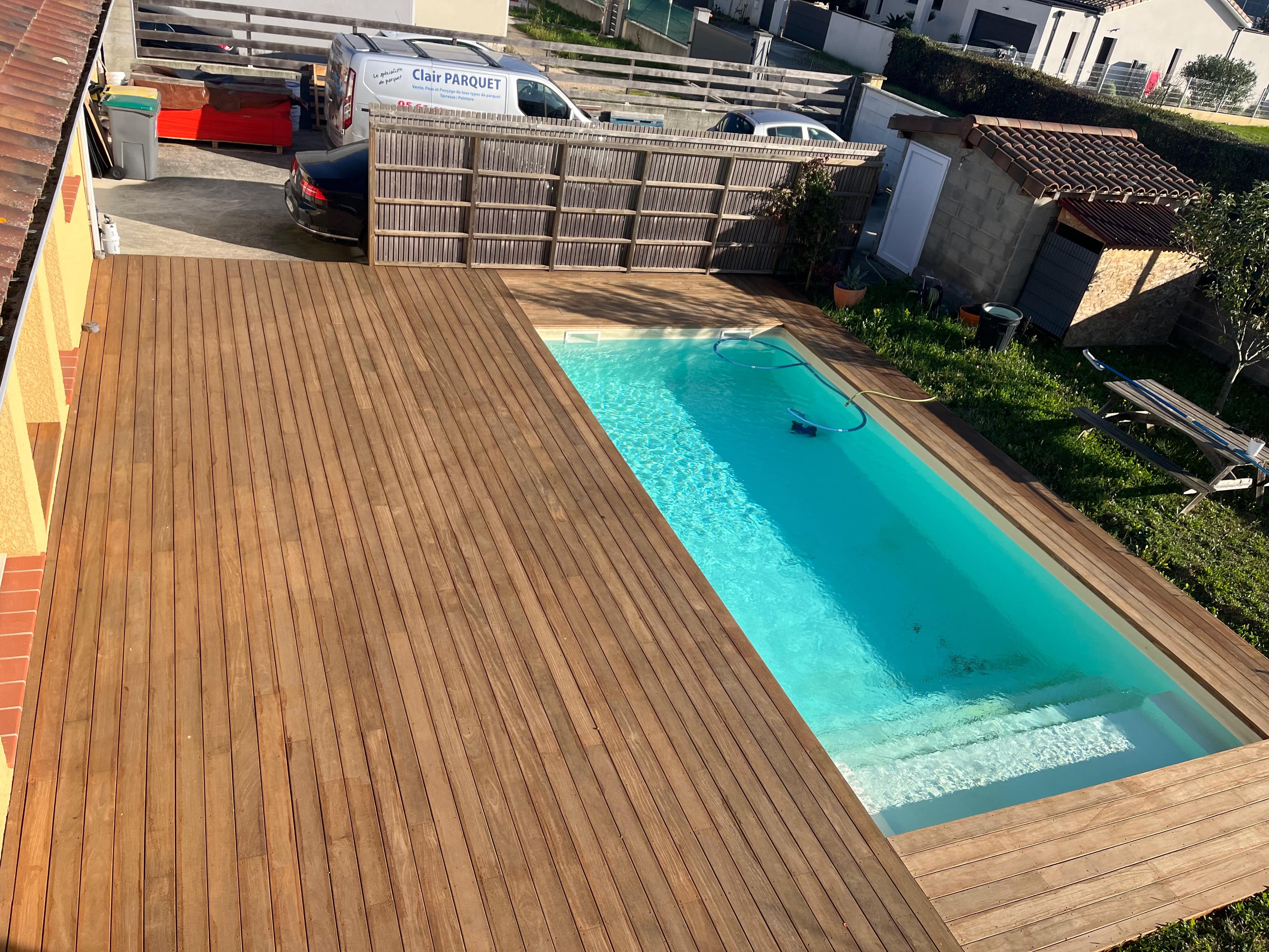 Pose d’une terrasse en bois exotique Cumaru dans la commune de Le Vernet (31)